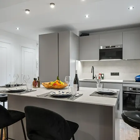 Riviera Signature - Vieux Appartement *